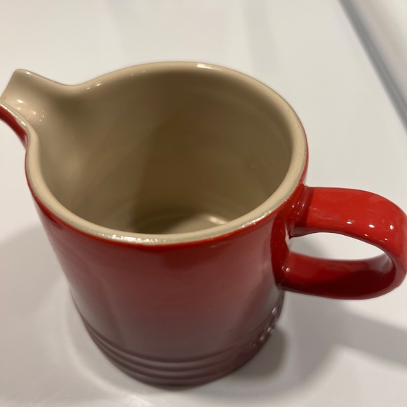 Le Creuset milk dispenser and butter crock bottom - Picture 3 of 4